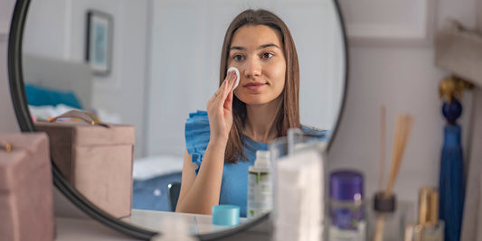 Aknenarben und Pigmentflecken natürlich aufhellen mit InaEssentials